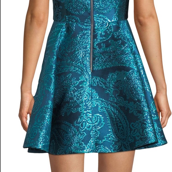 Alice + Olivia “Stasia” dress. - Picture 4 of 8